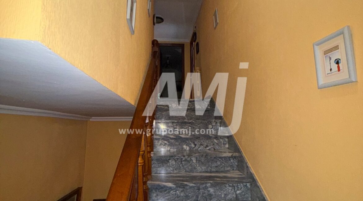 amj_re357_10