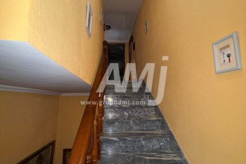 amj_re357_10