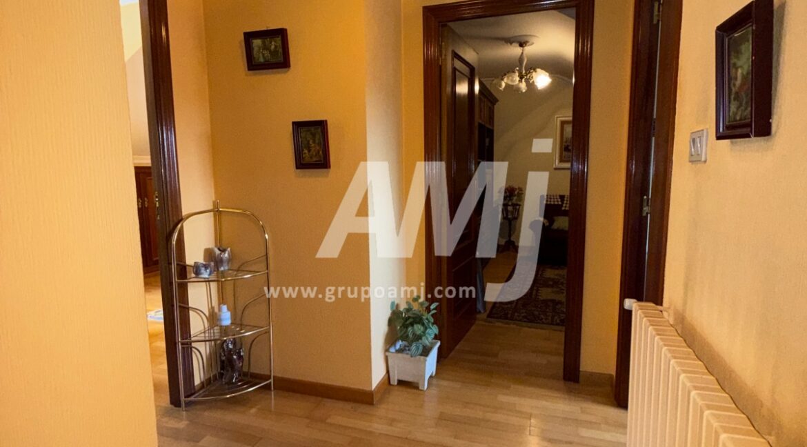 amj_re357_11