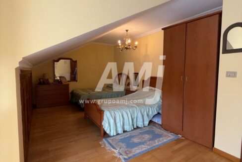 amj_re357_16