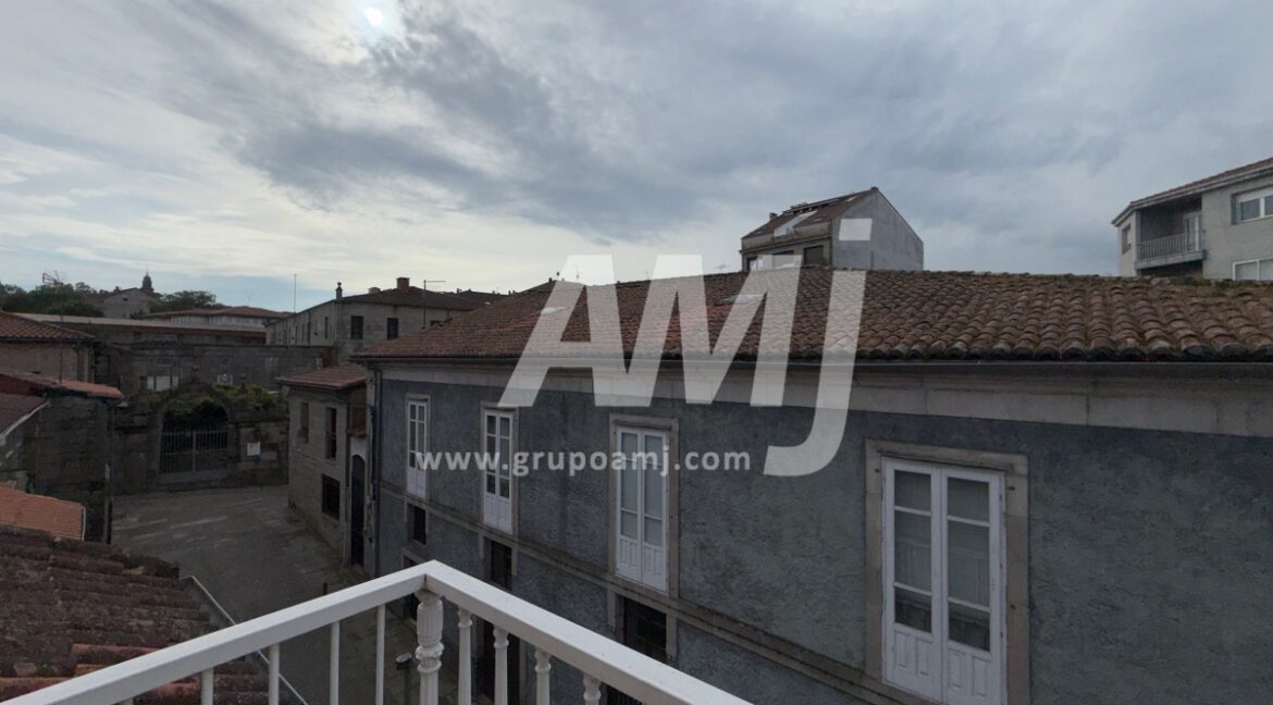 amj_re357_17