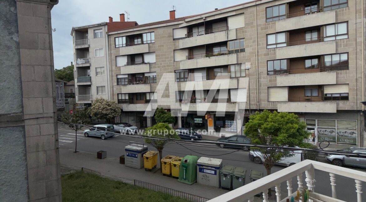 amj_re357_21