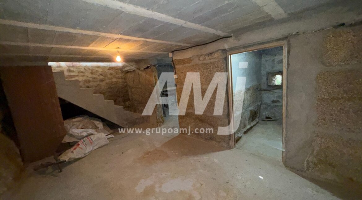 amj_re357_28