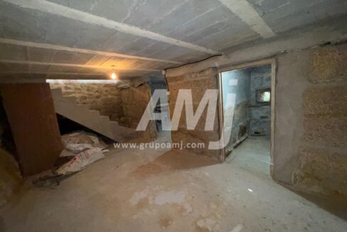 amj_re357_28