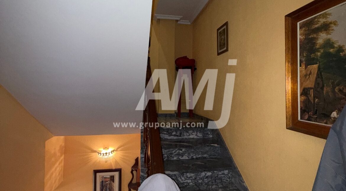 amj_re357_9