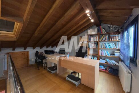 amj_re357_18