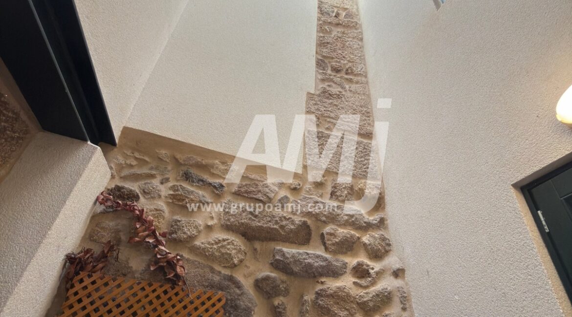 amj_re357_7