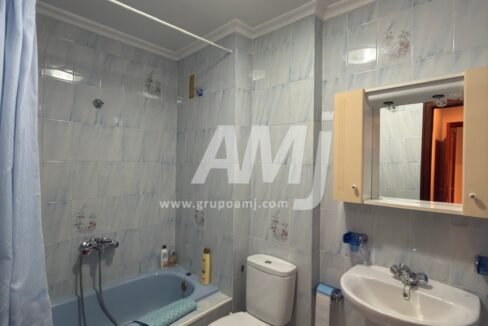 amj_re357_12